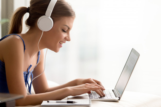 woman-headphones-learning-language-online_1163-3829