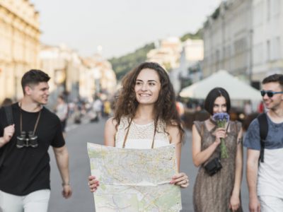 CHARGÉ(E) D’ACCUEIL TOURISTIQUE ET DE LOISIRS<BR/> NIVEAU 4 (BAC)